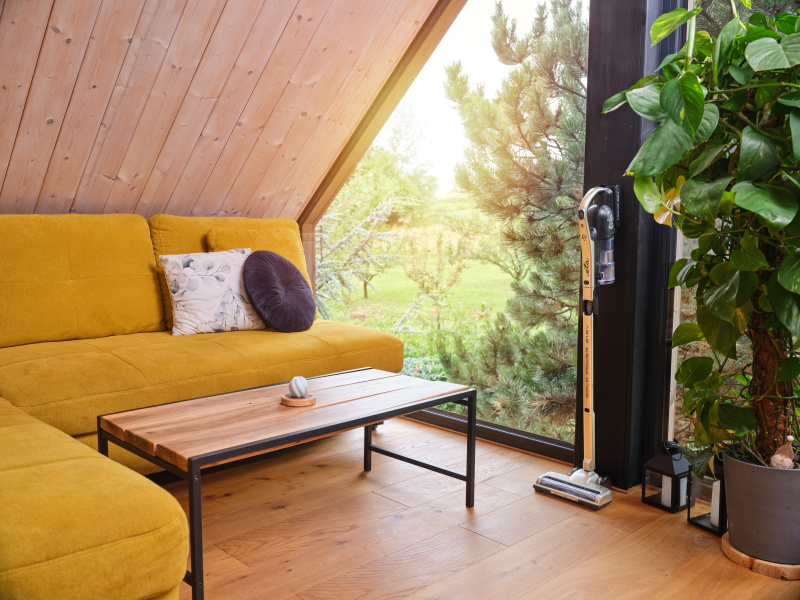 Tyčový vysavač ETA Gold Power 1212 90000 zlatý