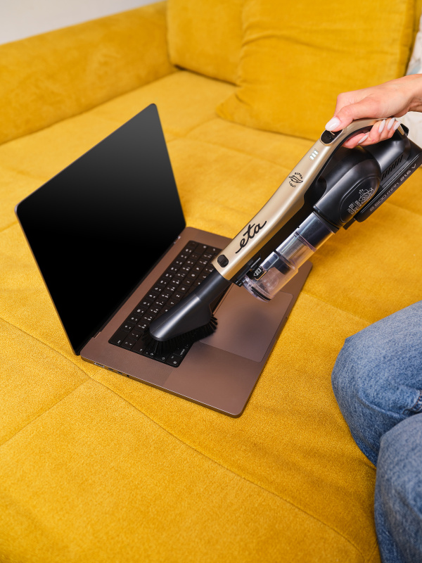 Tyčový vysavač ETA Gold Power 1212 90000 zlatý