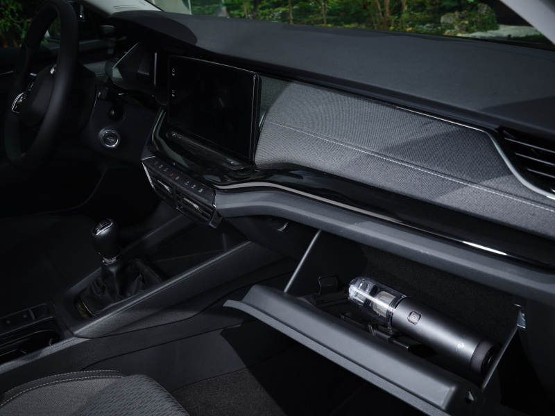 Akumulátorový vysavač ETA HANDY GO 0253 90000 černý