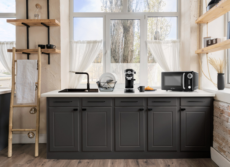 Mikrovlnná trouba Storio 321090020 černá